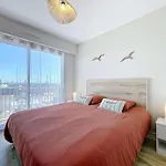 Cosy Avec Balcon, Port De Granville, 2 Pers. - Fr-1-361-550 *