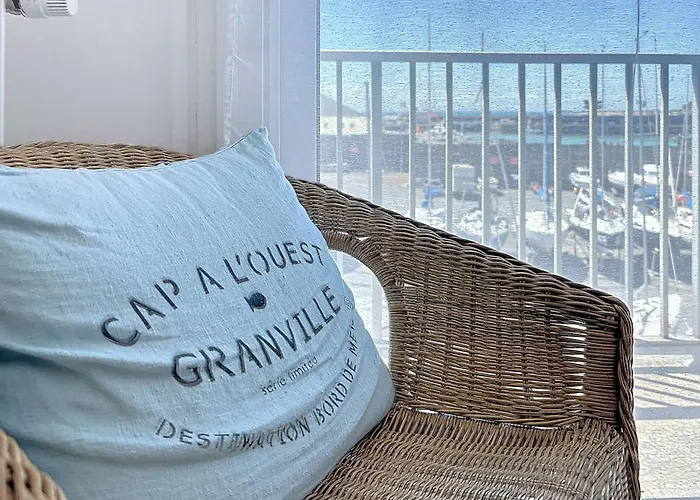 Cosy Avec Balcon, Port De Granville, 2 Pers. - Fr-1-361-550