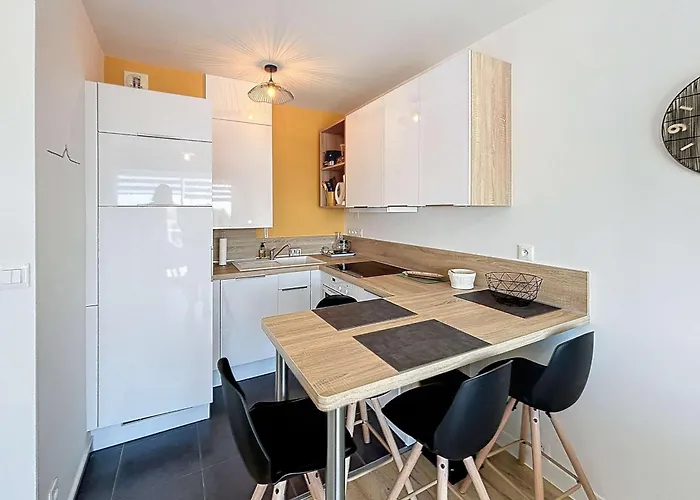 Cosy Avec Balcon, Port De Granville, 2 Pers. - Fr-1-361-550 Granville