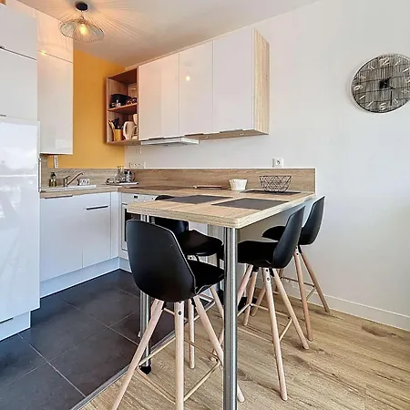 Cosy Avec Balcon, Port De Granville, 2 Pers. - Fr-1-361-550 * Granville