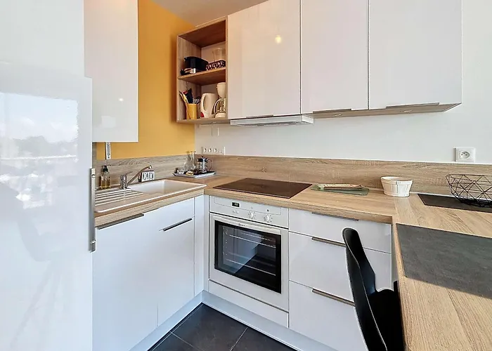 Cosy Avec Balcon, Port De Granville, 2 Pers. - Fr-1-361-550 דירה *